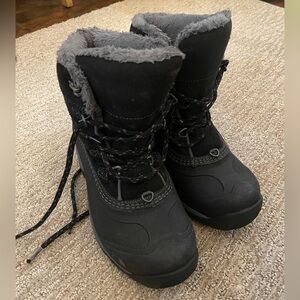Black North Face Winter Boots